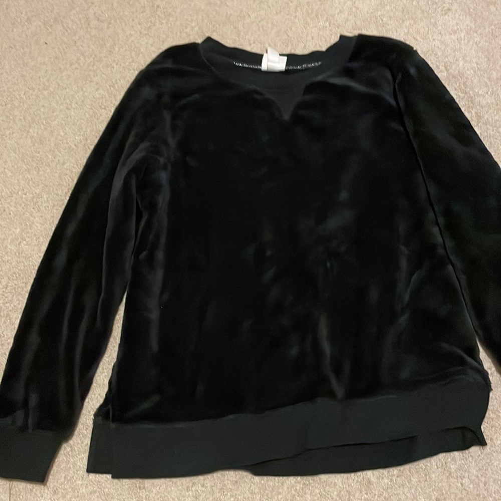 Black soft sleepwear top